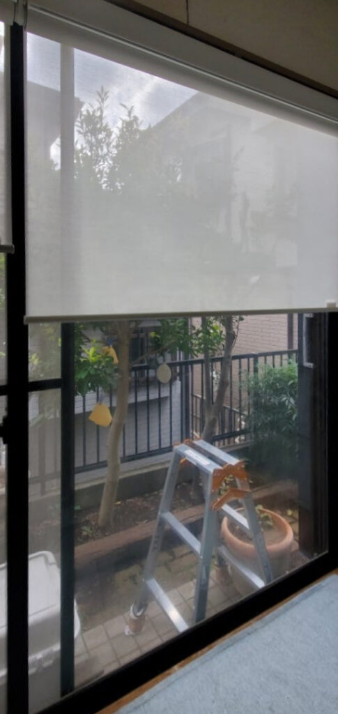 ダブルロールスクリーン