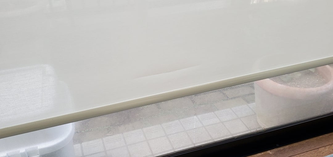 ロールスクリーンにキズ