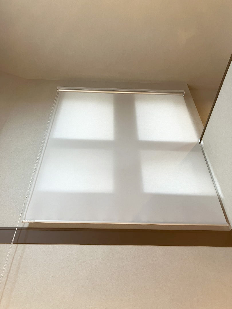 吹抜け遮熱ロールスクリーン